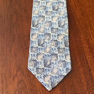Ermenegildo Zegna Blue and Cream Patterned Tie